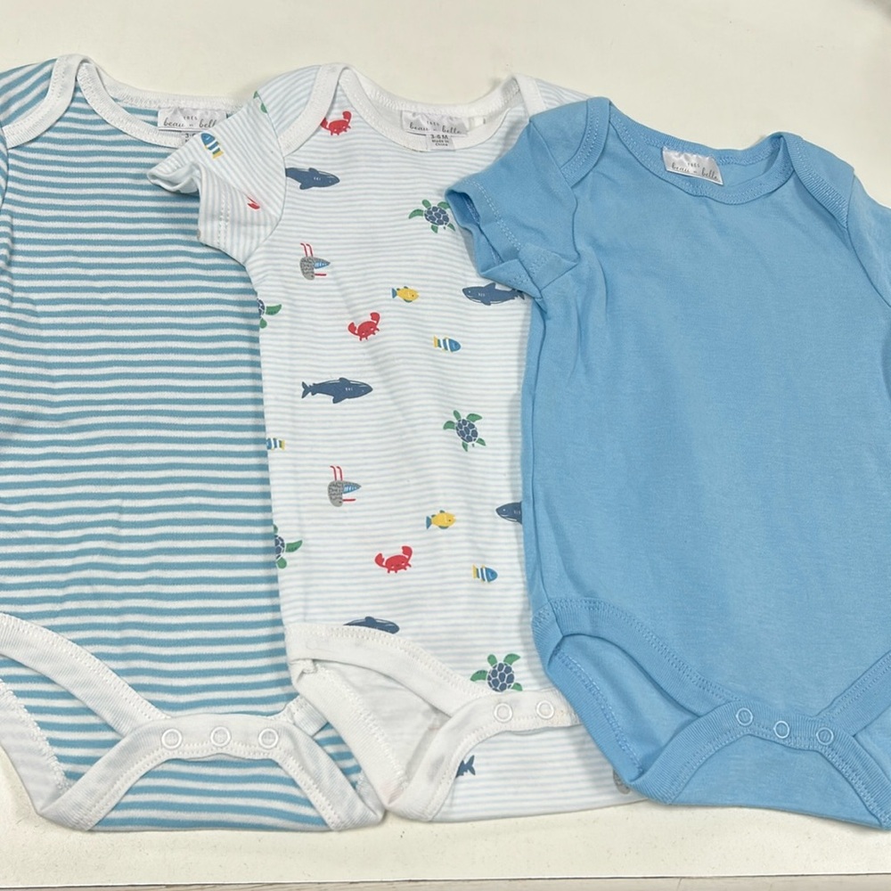 Set of 3 Tres beau et belle onesies